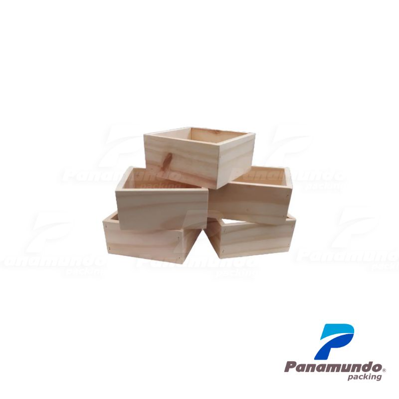 Caja de madera pino cuadrada de 20x20x9 cm tipo bandeja para desayunos sorpresa y regalos corporativos en Lima - Panamundo Packing.